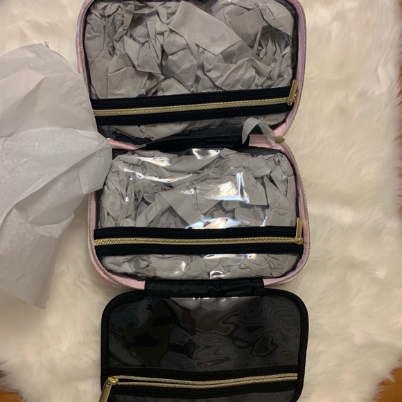 Yumi Kim Makeup Travel Case ❗️SOLD❗️ - Picture 7 of 7